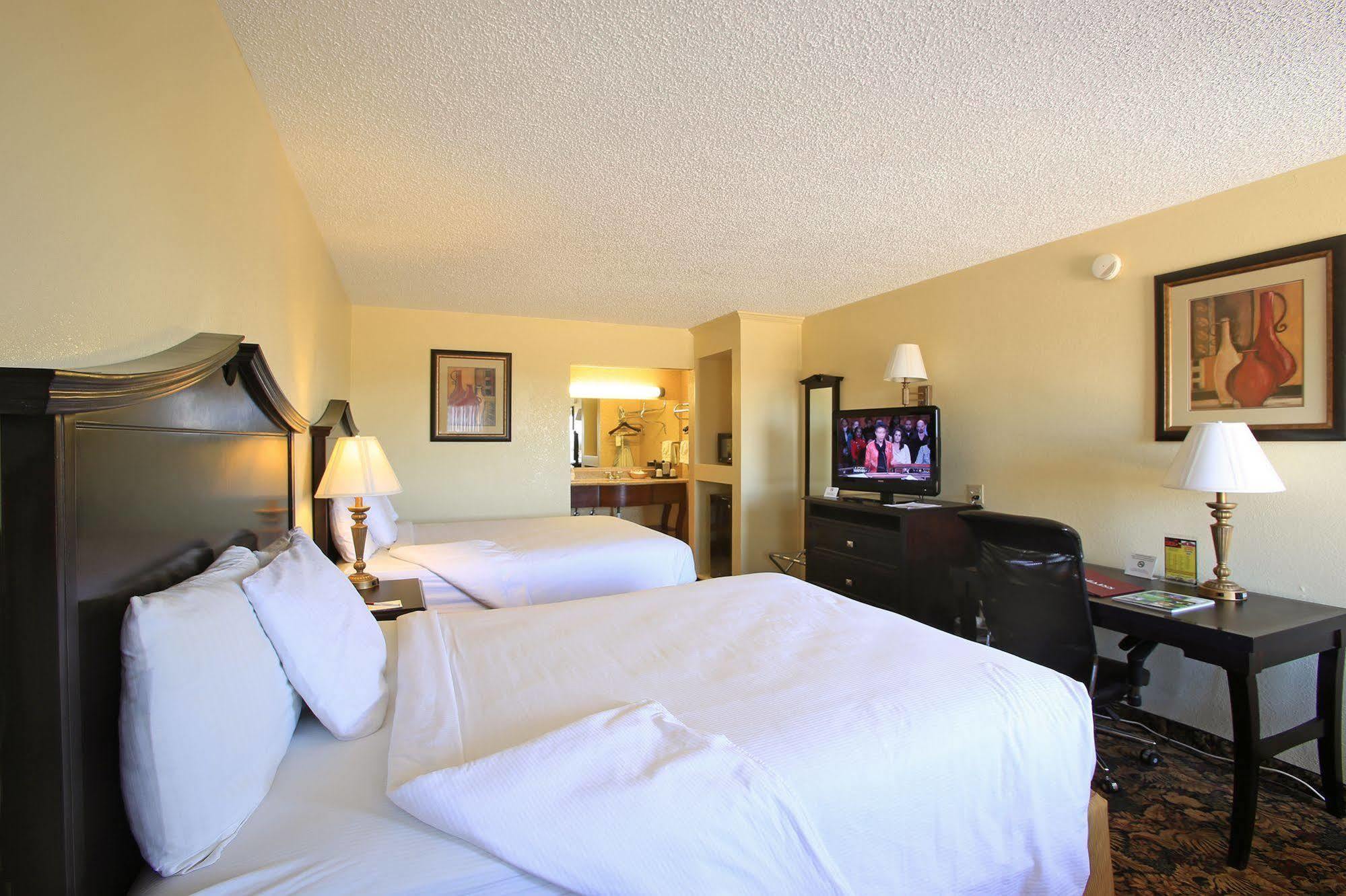 Plaza Inn Midland Zewnętrze zdjęcie